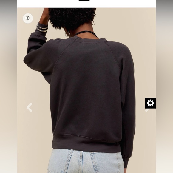 DAYDREAMER FLEETWOOD MAC CIRCLE LOGO RAGLAN CREW IN WASHED BLACK NWT - Picture 2 of 7